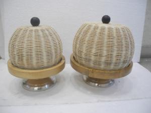 Producto en Oferta: Soporte Decorativo para Servir Cupcakes con Tapa de Vidrio Negro Mármol y Marco de Hierro en Forma Redondeada para Bodas - Product Image 3