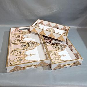 Ensemble de plateau de service en bois de haute qualité avec un design complexe d'accents d'or élégants pour les repas de luxe et les cadeaux de fête - Product Image 4