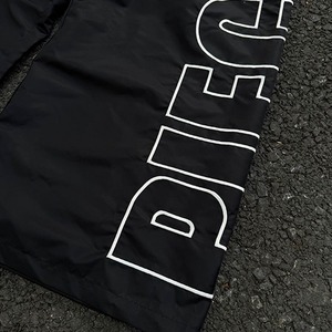 Pantalon de survêtement en nylon personnalisé avec broderie latérale de logo Vêtements de rue décontractés Jogging léger Coupe-vent Pantalon baggy en nylon pour hommes - Product Image 2