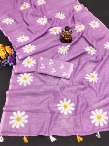 Sari de Lino y Algodón Suave con Estampado Floral Completo y Pallu Estampado, Incluye Blusa Estampada con Borde a Juego - Product Image 3