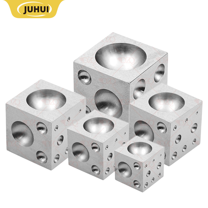 DIYジュエリークラフト、ゴールドとシルバーのベル作り、金属