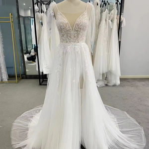 Robe de mariée classique en forme de A, illusion, à lacets, col en V, dos nu, longueur au sol, traîne brosse, blanc ivoire, antistatique - Product Image 1