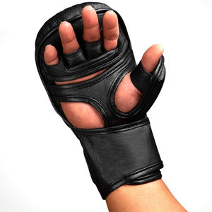Fabriqué au Pakistan couleur noir et rouge produit personnalisé en cuir PU produit de compétition hommes gants de boxe de karaté - Product Image 4