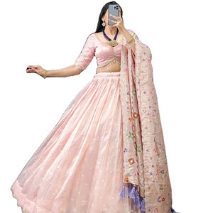 Meilleur Navratri et saison de mariage spécial haute qualité beauté intérieure travail or écraser tissu concepteur Ghaghra Choli pour la mariée porter - Product Image 1