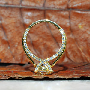 แหวนหมั้นเพชรทรงกลม 3.25 กะรัต เพชรเลี้ยงในห้องปฏิบัติการ ทองคำ 14K สีเหลือง สไตล์โบฮีเมียน ได้รับการรับรองจาก IGI ของขวัญวันครบรอบสำหรับเธอ - Product Image 4