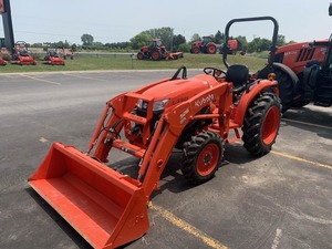 Tracteur utilitaire compact Kubota L3301 d'origine - Tracteur agricole 4x4 de 33 CV à vendre - Product Image 2