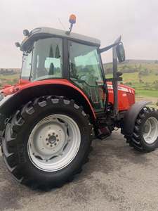 Wholesale Massey Ferguson MF5455 High-Performing Wheel <b>Tractor</b> 2WD/4WD 8-120HP Engine Core Component Included <b>Used</b> <b>Tractors</b> - Product Image 3