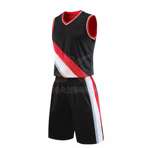 Uniforme de basket-ball respirant de haute qualité avec logo personnalisé, couleurs et tailles sur mesure - Product Image 1