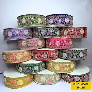 Dentelles brodées sur mesure avec des sequins fixés, design festonné, écologiques, vintage, florales, pour vêtements élégants, vêtements de mariée - Product Image 3