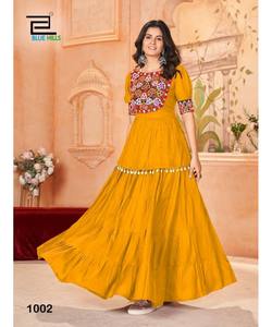 Lahenga y Choli Estilo Chunni Estampado Multicolor para Mujer, Terciopelo, Traje de Novia Pesado, para Ocasiones Especiales - Product Image 6