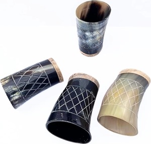 Gobelet artisanal en corne de buffle naturelle, motif diamant sculpté, écologique, design rustique animalier, pour bière et artisanat - Product Image 6
