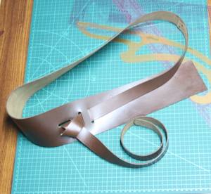 Conjunto de combinación de dos piezas con cinturón de fiesta informal para mujer de cuero genuino 100% de Anwar Enterprises - Product Image 4