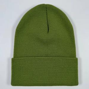 Bajo MOQ personalizado acrílico Beanie moda liso puños Toques para hombres propia marca parche verde invierno tejido sombrero al por mayor en blanco - Product Image 5