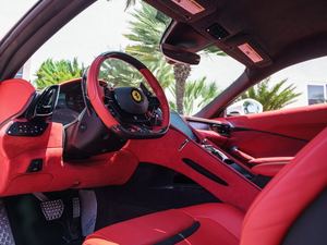 Coupé BIANCO AVUS RWD 2023 Usado en Excelentes Condiciones - Product Image 4