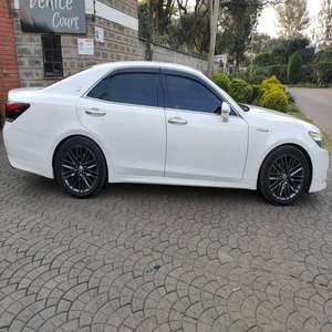 Compre Toyota Crown Usado, Envío Rápido, Volante a la Izquierda y Derecha, Gran Oferta, Precio Económico, Autos Usados Toyota Crown en Venta - Product Image 2