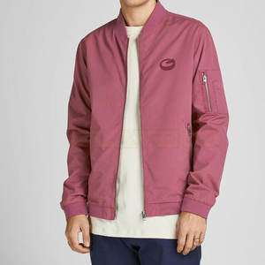 Chaqueta Bomber de PU de alta calidad para hombre con capucha de cuello levantado logotipo personalizado ropa de calle de invierno nuevo diseño tela ligera a prueba de viento - Product Image 2