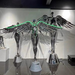 Escultura de Maniquí Femenino Android Cromado Cyberpunk Iluminado con LED de Neón Personalizado para Eventos de Discoteca - Product Image 1