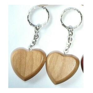 Cadeaux Porte-clés en bois fait main pour sac d'école et meilleurs cadeaux pour les couples porte-clés en bois en forme de cœur - Product Image 1