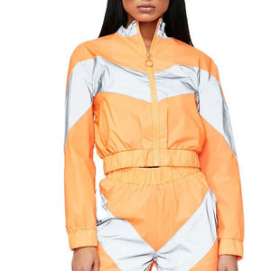 Conjunto de 2 Piezas de Chaqueta Cortavientos para Mujer, Diseño OEM de Moda, Logotipo Personalizado, Estilo Liso y Ajustado, Traje Deportivo Cortavientos para Mujer, Uso en Invierno - Product Image 5