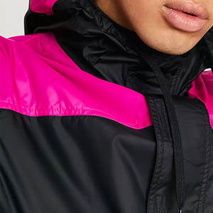 Veste coupe-vent Vente en gros Veste d'hiver personnalisée pour hommes Veste coupe-vent imperméable à capuche légère et respirante pour hommes - Product Image 4