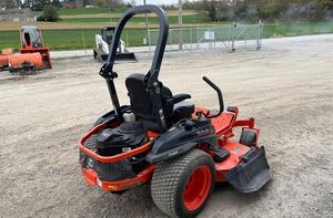 Tondeuse autoportée Kubota robuste à braquage zéro pour l'entretien commercial des pelouses. - Product Image 4