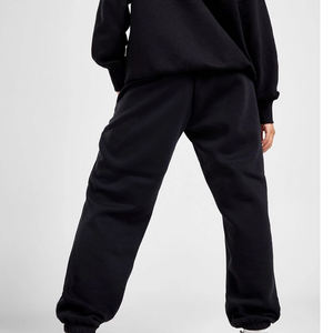 Survêtement personnalisé deux pièces pour femmes surdimensionnées ensemble de vêtements d'hiver avec sweat-shirt à strass et jogger 2-en-1 - Product Image 6