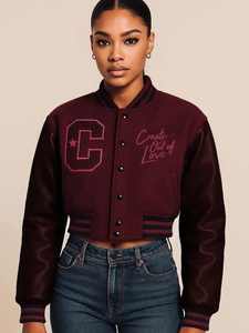 Chaqueta Bomber Corta de Estilo Universitario con Logotipo Personalizado, Bordado Chenille, Estampado de Cuero, Ropa Urbana para Mujer, Fabricante OEM - Product Image 6