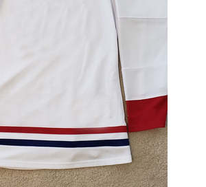 Jersey Hoki Es Bordir Kustom Grosir Warna Putih dan Merah 100% Poliester untuk Dewasa Logo Internasional - Product Image 4