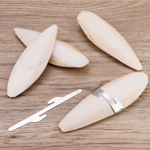 Fourniture en vrac d'os de seiche séchés à prix compétitif os de seiche secs et propres pour jouet à mâcher pour oiseaux - Product Image 4