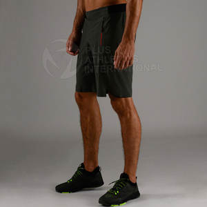 Pantalones cortos deportivos cómodos para hombres con bolsillos ocultos y paneles traseros de malla transpirable Pantalones cortos de gimnasio de alta movilidad - Product Image 4