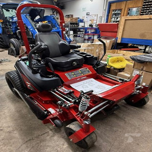Tondeuse autoportée commerciale 2022 Ferris ISX3300 61 Zero Turn 37HP Vanguard EFI Oil Guard Suspension Hydro-Gear ZT5400 à vendre - Product Image 1