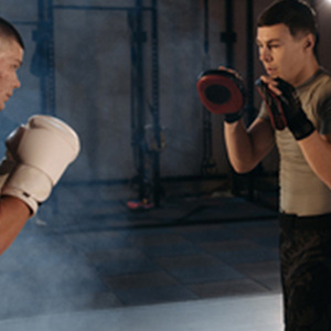 นวมชกมวยหนังเตะโลโก้แบบกำหนดเอง - Product Image 6