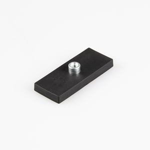 Sistema magnetico gommato 55x22,5x6mm con boccola filettata - Product Image 1