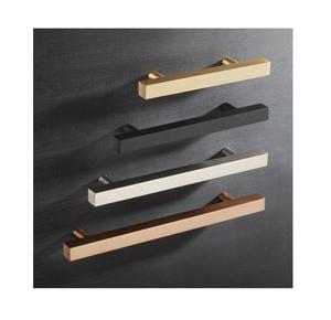 Tiradores de puerta de metal de hierro y latón de lujo dorado, manija de armario con tamaños personalizados para exportaciones desde India - Product Image 5