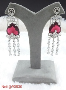 Ensemble élégant de boucles d'oreilles et de colliers en pierre AD pour femmes, idéal pour les fêtes de mariage, la collection de bijoux et de cadeaux ethniques. - Product Image 3