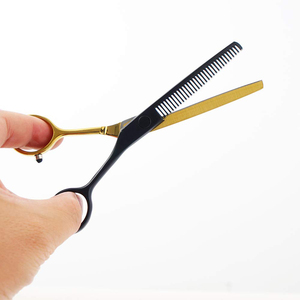 Ciseaux de coiffure de couleur noire et dorée lames tranchantes ciseaux à effiler 15 cm fabriqués en acier inoxydable - Product Image 1