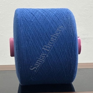 Hilo de algodón 100% al por mayor, patrón crudo cardado reciclado respetuoso con el medio ambiente para tejer y fabricar calcetines sensibles al medio ambiente - Product Image 1