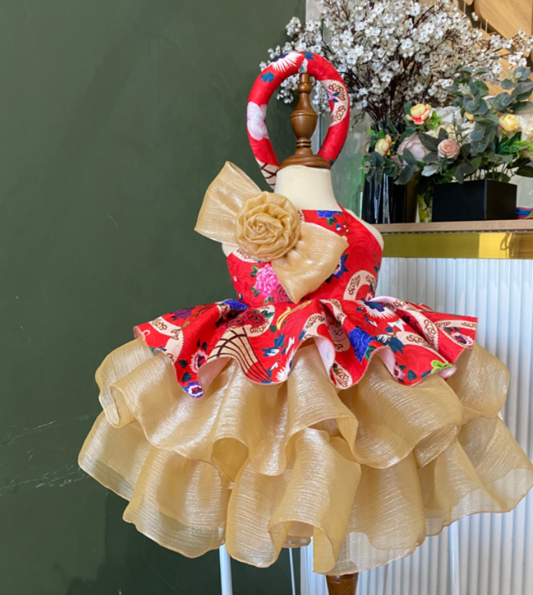 Gold Pine Fan Pattern