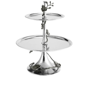 Juego de 3 soportes metálicos de un solo nivel con diseño martillado en oro, para servir frutas, decoración de mesa. - Product Image 2