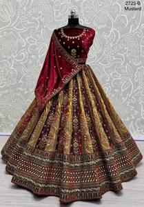 Hermosa Velvet Designer Lehenga Choli Con Dori Y Trabajo De Hilo - Product Image 2