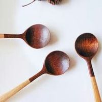 Ensemble de Cuillères à Salade en Bois et Résine Écologiques Marron et Noir, Résistant au Lave-Vaisselle, Logo Personnalisable, Ustensiles de Cuisine pour Anniversaire - Vente Chaude
