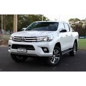 2022 pour Toyota Hilux en excellent état Super prix avec sièges en cuir Direction gauche - Product Image 1