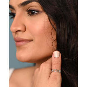 Anillos de Plata de Ley 925 de Primera Calidad para Mujer, Chapados en Rodio con Engaste de Circonita, Regalo Perfecto - Product Image 4