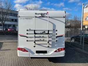 Autocaravana de Lujo Usada A68 Navi 2021 con Calefactor de Energía Solar, Cocina Deslizable de Acero Inoxidable y Galvanizado - Product Image 3
