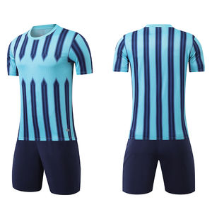 Ensemble de vêtements de football personnalisés Maillot d'entraînement de football Uniforme de football pour jeunes utilisant la technique de sublimation sportive - Product Image 2