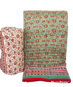 Edredón Reversible hecho a mano de lujo, edredón de algodón orgánico, ropa de cama con base verde terrosa y estampado Floral rojo personalizable - Product Image 5