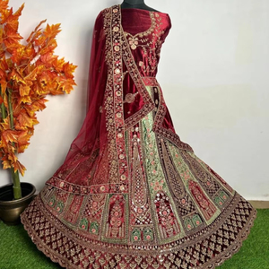 Lehenga en velours lourd de qualité supérieure avec travail de paillettes, long choli, double dupatta - Fabriqué en Inde, tenue de mariage pour les fêtes, été, hiver - Product Image 1