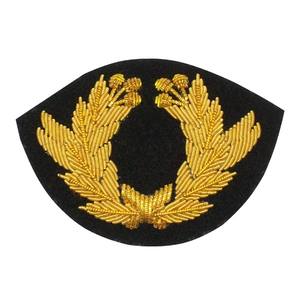 Nouveaux badges brodés à la main - Fil de bullion - Product Image 1