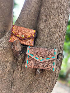 Gran oferta, estuches para monedas cambiantes de tamaño pequeño hechos a mano con herramientas manuales, elegantes carteras de cuero tallado occidental con múltiples usos con llaveros - Product Image 3