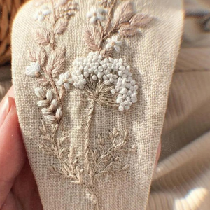 Diadema bordada con flores, turbante de lino, diadema bordada con flores para jardín, accesorios para el cabello Vintage, OEM hecho en Vietnam - Product Image 5